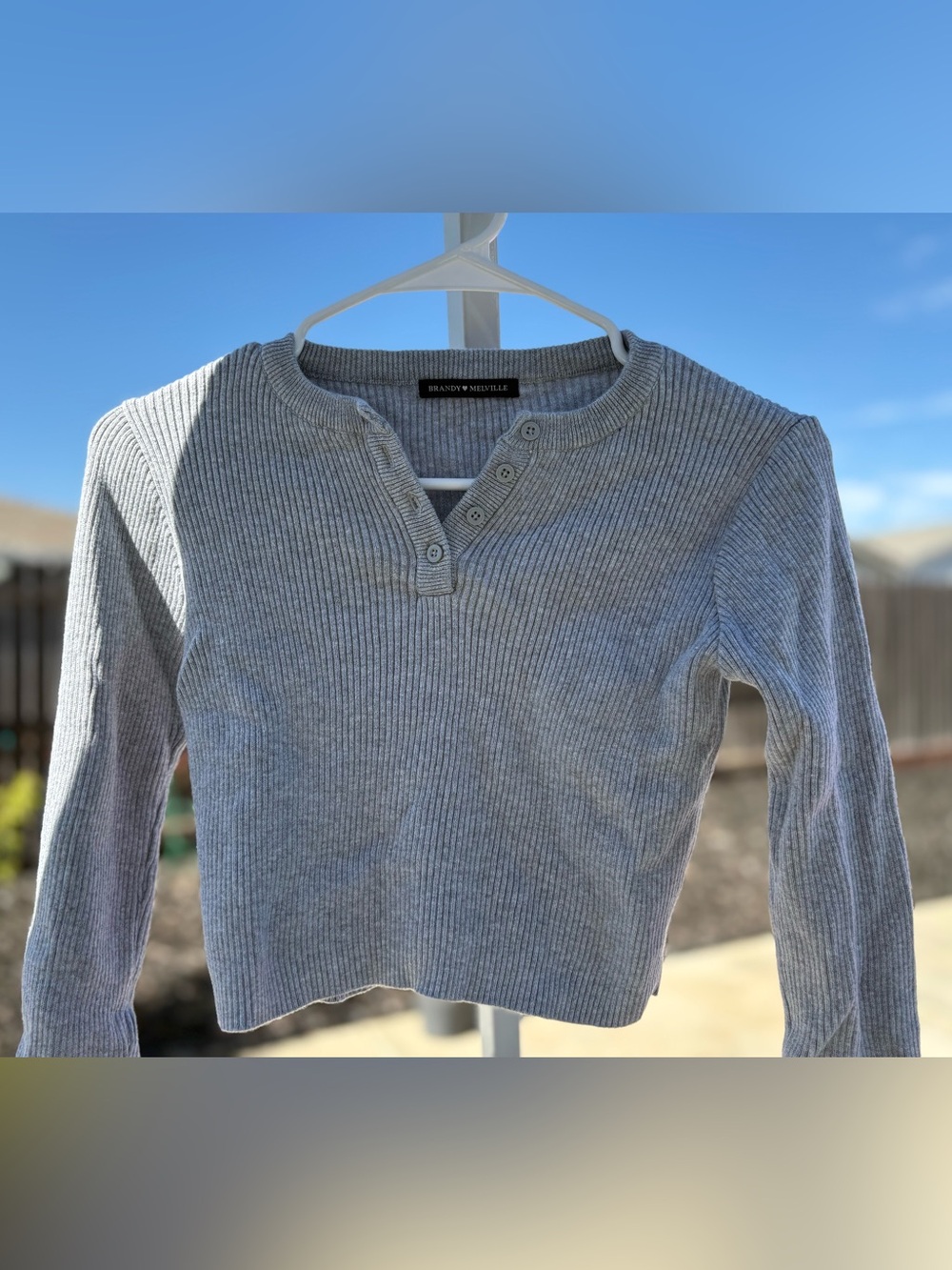 Brandy Melville Light Gray Ribbed Henley Crop Sweater